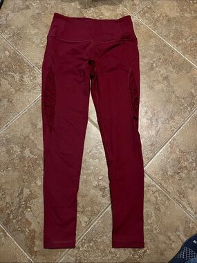 Victoria’s Secret Crisscross Side Panel Leggings in Deep Wine size small